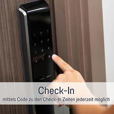 Casa Lucia Filderstadt, Mit 4 Zimmer, Komplett Neu, Fuer Familen Und Geschaeftsreisen, Super Ausgestattet, Mit Pkw Stellplatz * Filderstadt